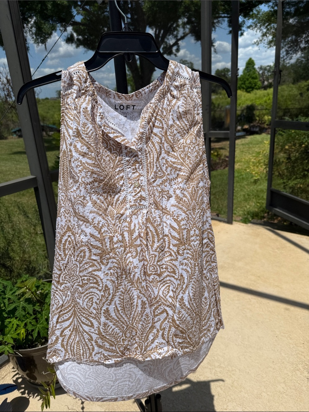 LOFT White and Tan Paisley Sleeveless Blouse